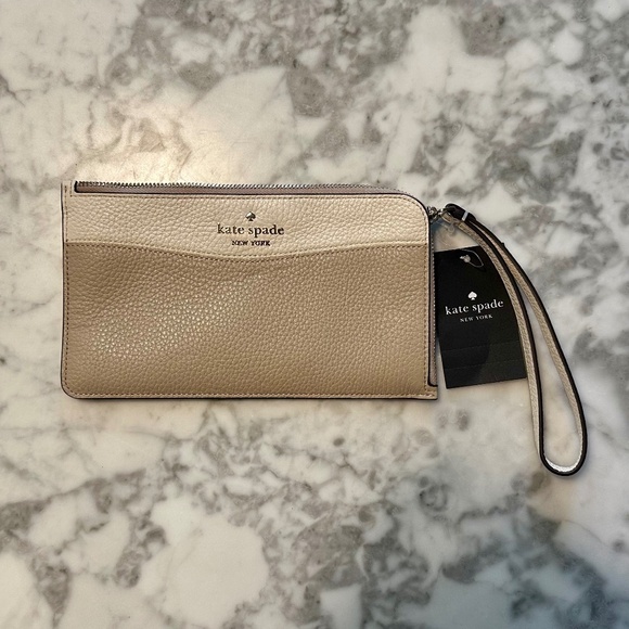 KATE SPADE WRISTLET - Picture 1 of 2